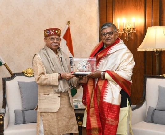 తెలంగాణ గవర్నర్‌తో పంజాబ్ గవర్నర్ భేటీ