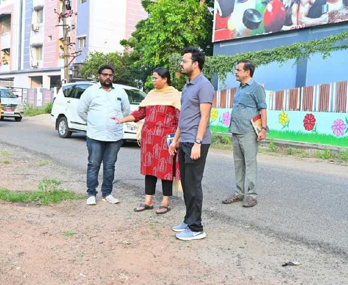 పరిశుభ్ర ప్రాంతాల్లో చెత్త వేస్తే చర్యలు - Udayam