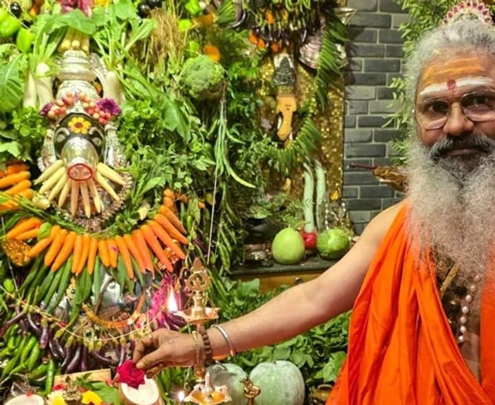 శాకాంబరిగా అమ్మవారి దర్శనం