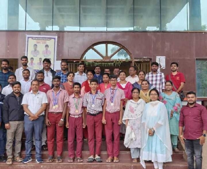 అథ్లెటిక్స్‌లో పూలే విద్యార్థుల ప్రతిభ