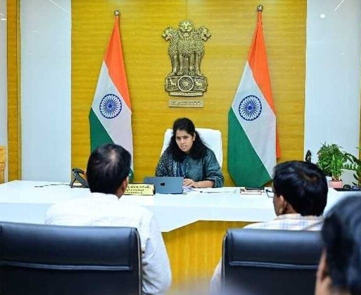 జల గ్రిడ్‌ పనులపై కలెక్టర్‌ కీలక ఆదేశాలు - Udayam