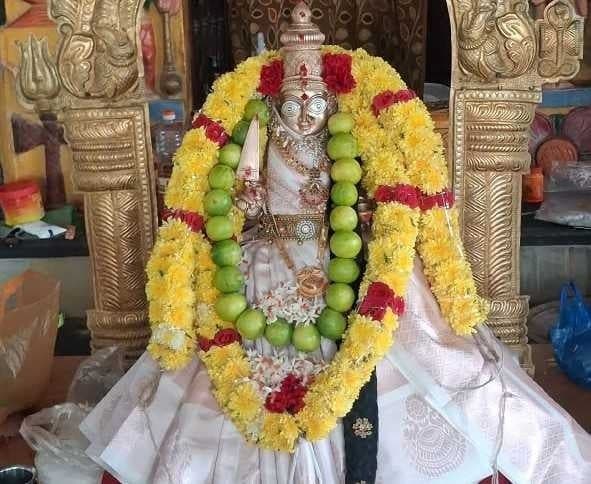 తిమ్మాపురంలో సరస్వతి అలంకరణలో అమ్మవారు - Udayam