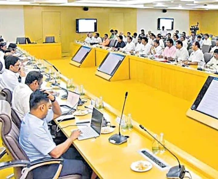 ఉద్యోగులకు మరోమారు నిరాశే