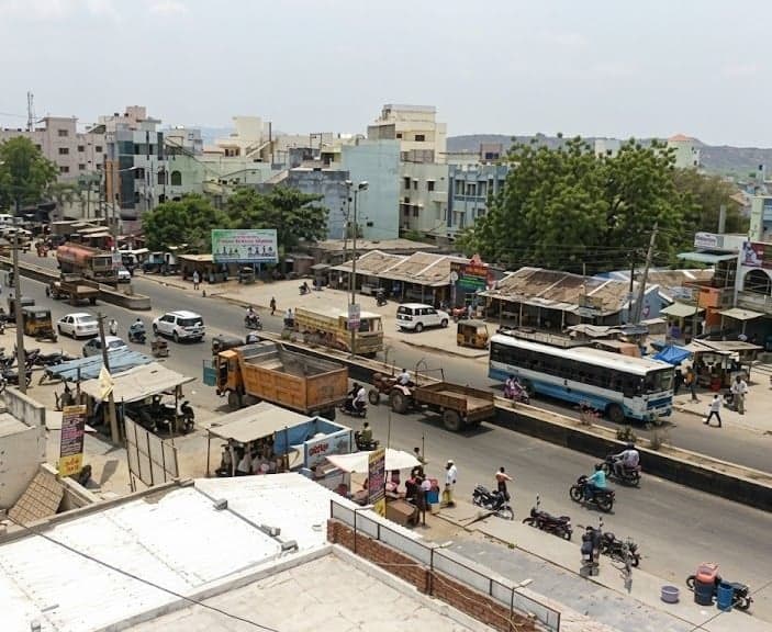 పిడుగురాళ్ల సమస్యలపై నేతల హామీలేంటో? - Udayam