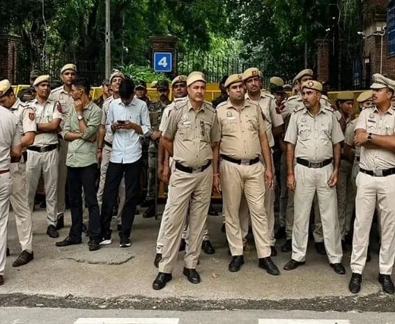 ఢిల్లీ నిరసన: ముందస్తుగా 40 మంది 