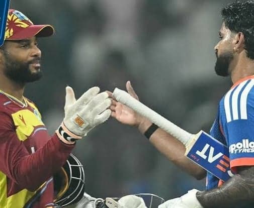 టాస్‌ గెలిచి బౌలింగ్ ఎంచుకున్న భారత్‌