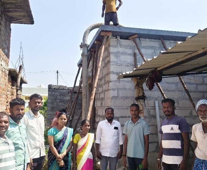సీతారాంపల్లిలో ఇందిరమ్మ ఇళ్లకు స్లాబ్‌లు - Udayam