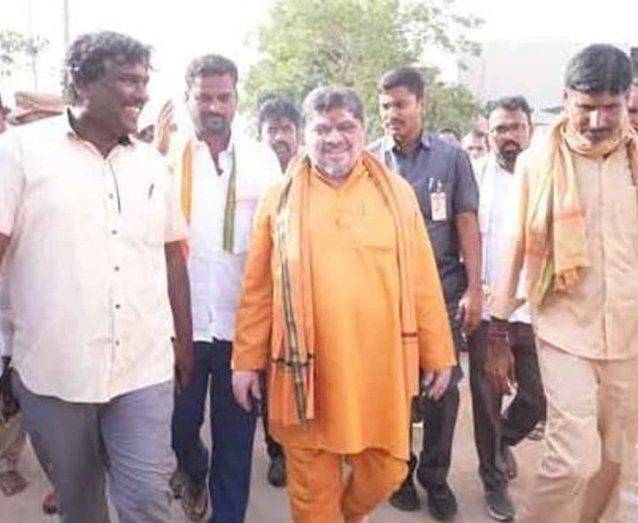 ఆసుపత్రి పనులు జర వేగం: మంత్రి