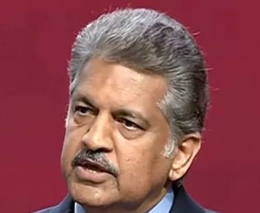 భీమ్ యాప్‌కు మారిన మహీంద్రా