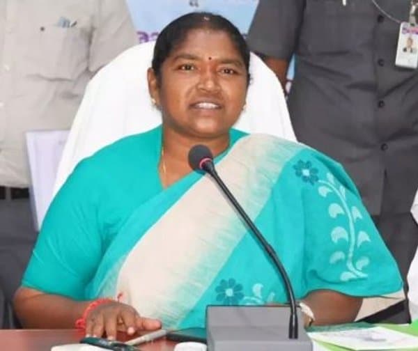 ఆగస్టు 15 నుండి అకౌంట్లలోకి కొత్త పెన్షన్లు