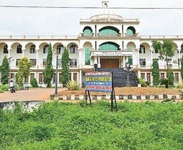 ఏఎన్‌యూ దూరవిద్యలో అక్రమాలు: ఇళ్లలోనే జవాబు పత్రాల మూల్యాంకనం