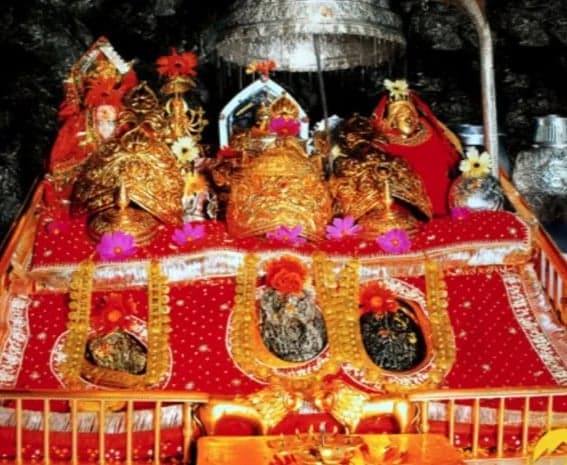 వైష్ణోదేవి ఆలయం ముస్తాబు
