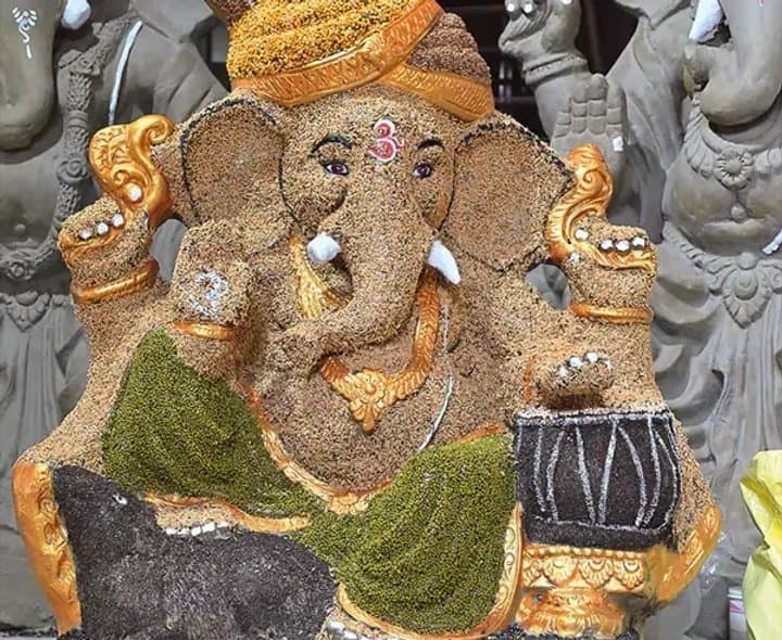 ధాన్యంతో వినాయకుడు - Udayam