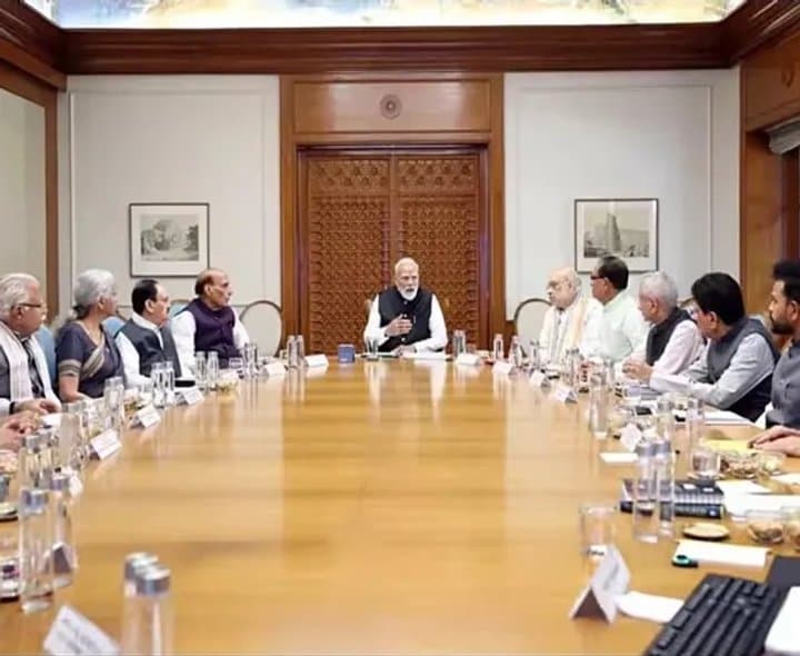 దీర్ఘకాలిక దృక్పథంతో ఆలోచించాలి - Udayam