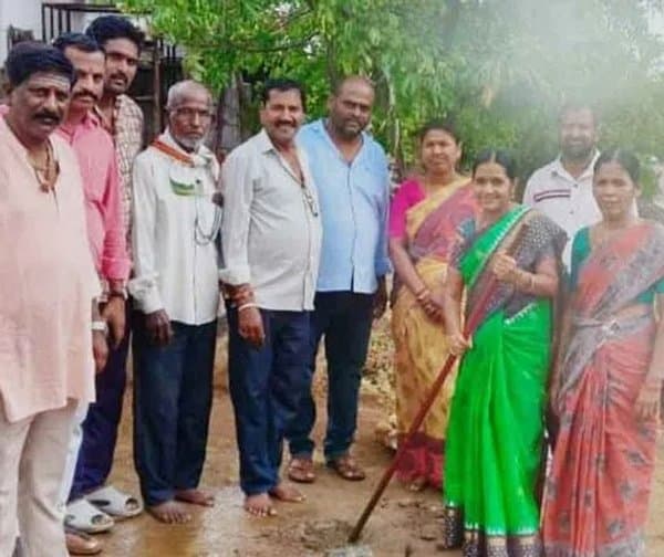 చిగురుమామిడిలో మురికి కాలువ నిర్మాణానికి భూమి పూజ