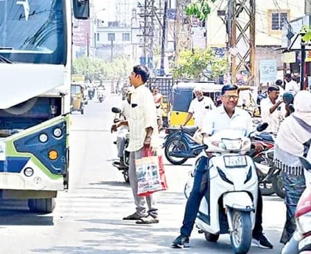 స్మార్ట్ నగరంలో తిప్పలు - Udayam