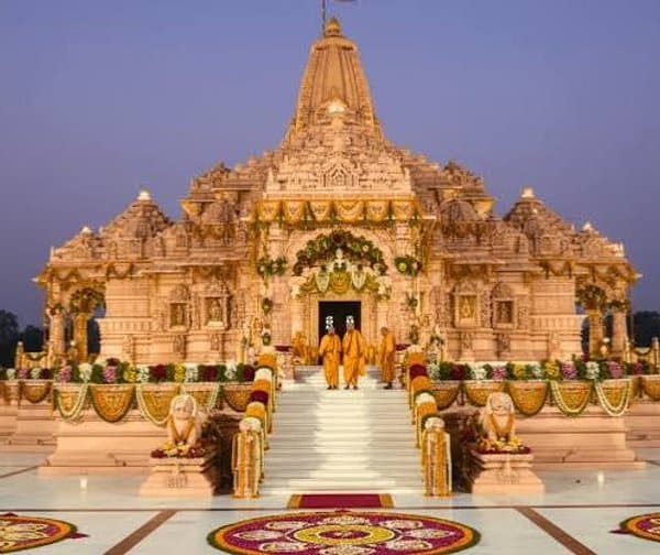 అయోధ్య నిందితుల ఇళ్ల కూల్చివేతకు నోటీసులు