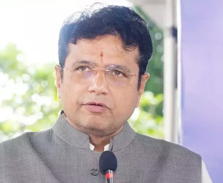 హైడ్రాపై బీజేపీ, బీఆర్ఎస్ కుట్రలు: మంత్రి శ్రీధర్ బాబు