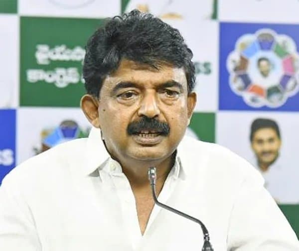 ఆక్వా రైతులను మోసం చేసిన బాబు: నాని