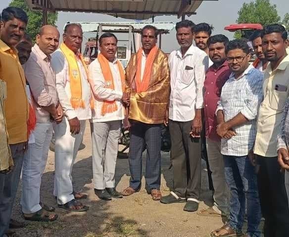 చందూర్ బీసీ మోర్చా అధ్యక్షుడిగా సాయిలు - Udayam
