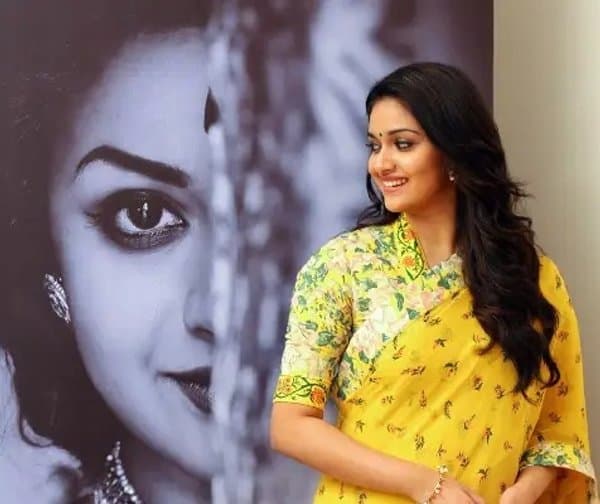 సావిత్రి పాత్ర కోసం కీర్తి సురేశ్ కసరత్తు - Udayam Digital