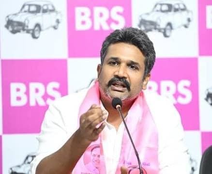 రేవంత్ ప్రభుత్వంలో అధికారులు ఎందుకు వెళ్లిపోతున్నారు: క్రిశాంక్