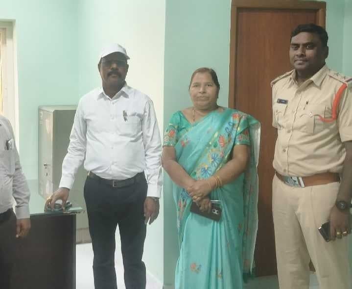 నామినేషన్ల ప్రక్రియను తనిఖీ చేసిన ఆర్డీఓ - Udayam