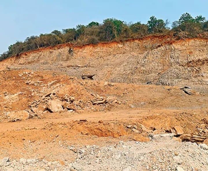 సైదాపూర్‌లో అక్రమ మట్టి తరలింపు