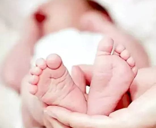 గుంటూరులో రెండు నెలల పసికందు అపహరణ