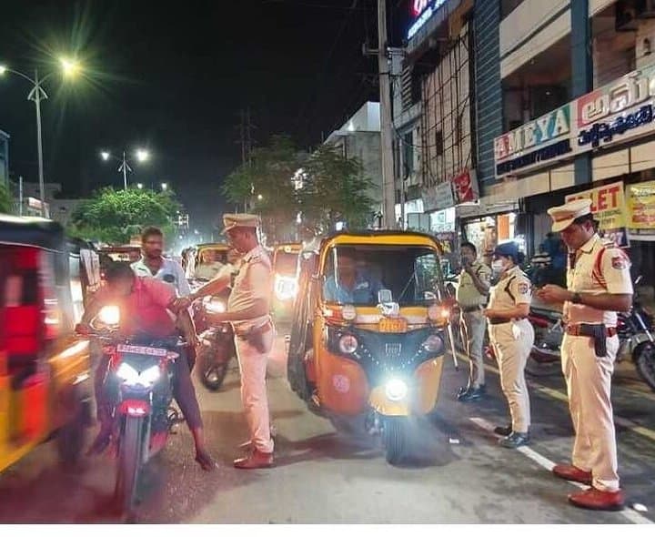 కరీంనగర్‌లో నాకాబందీ.. 82 వాహనాలు సీజ్