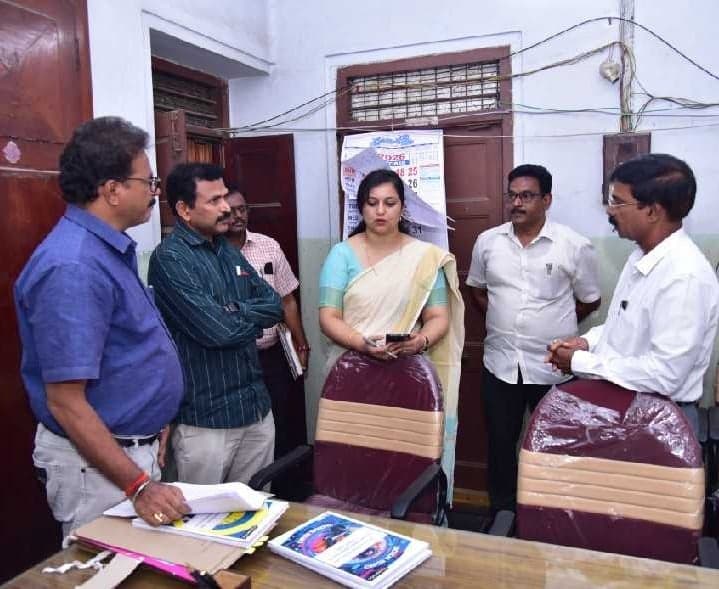 గుంటూరులో ఎంసీఎంసీ విభాగం పరిశీలన - Udayam
