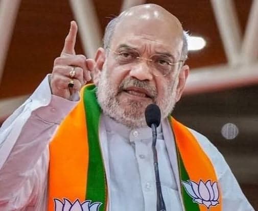 పక్క రాష్ట్రాల నుంచి కార్యకర్తలను తెచ్చి ఢిల్లీలో ప్రదర్శనలు