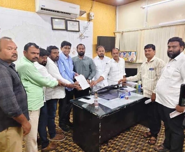 సూర్యాపేట సమస్యలపై బీఆర్‌ఎస్‌ వినతి
