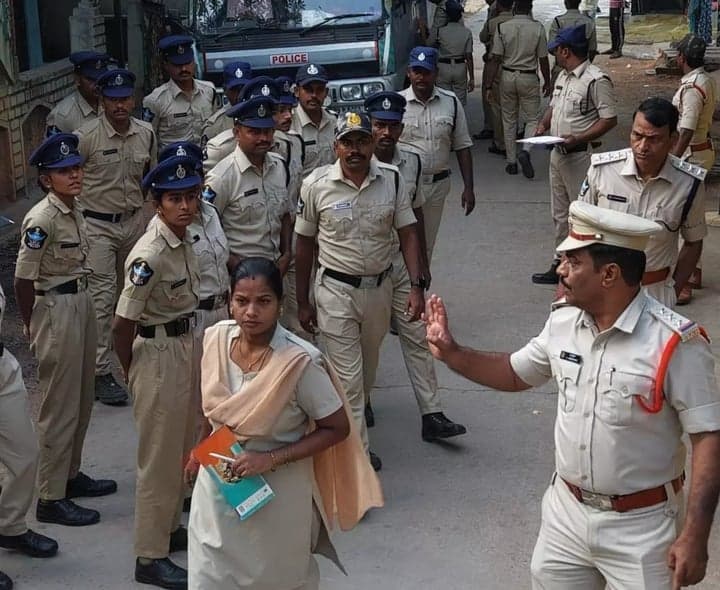 అసాంఘిక శక్తులపై కఠిన చర్యలు - Udayam