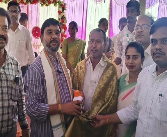 వరి, పత్తికి ప్రత్యామ్నాయంగా ఆయిల్‌పామ్ సాగు చేయాలి: ఎమ్మెల్యే - Udayam