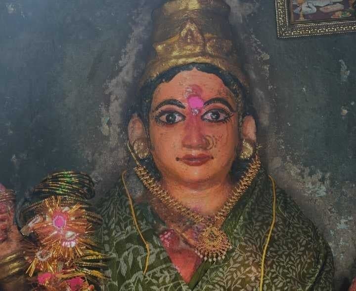 వర్గల్‌ దుర్గమ్మ ఆలయంలో చోరీ - Udayam