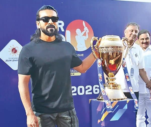 మంగళగిరి స్టేడియం అద్భుతం: రామ్‌చరణ్ ప్రశంస - Udayam Digital
