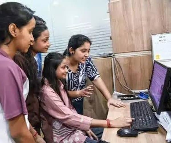 కేరళలో ఎంట్రన్స్ ఫలితాలు: భారీగా అర్హత సాధించిన విద్యార్థులు