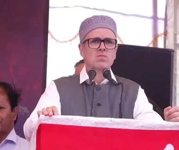 రాష్ట్ర హోదాకై ఒమర్ ఆందోళన