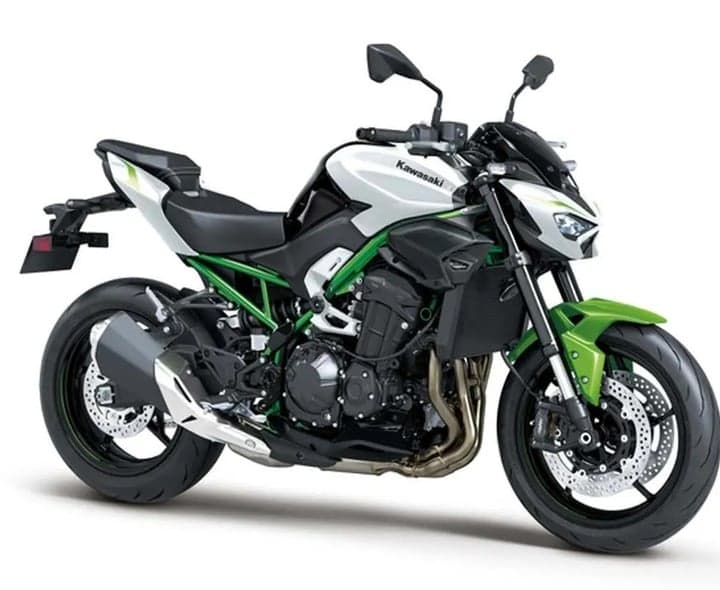  రూ.9.99 లక్షలకు కవాసాకి Z900.. కొత్త ఫీచర్లు!