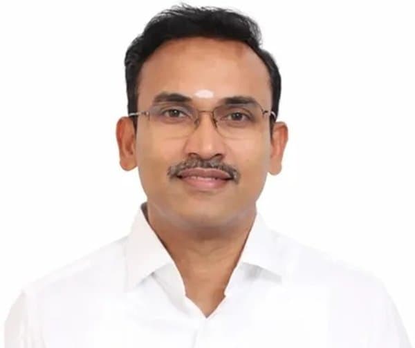 వైద్య విద్యార్థుల ఫీజుల దోపిడీపై సర్కార్ నజర్ - Udayam Digital