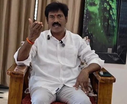 ఆదోనిలో వైసీపీ, టీడీపీ నేతల విమర్శలు - Udayam