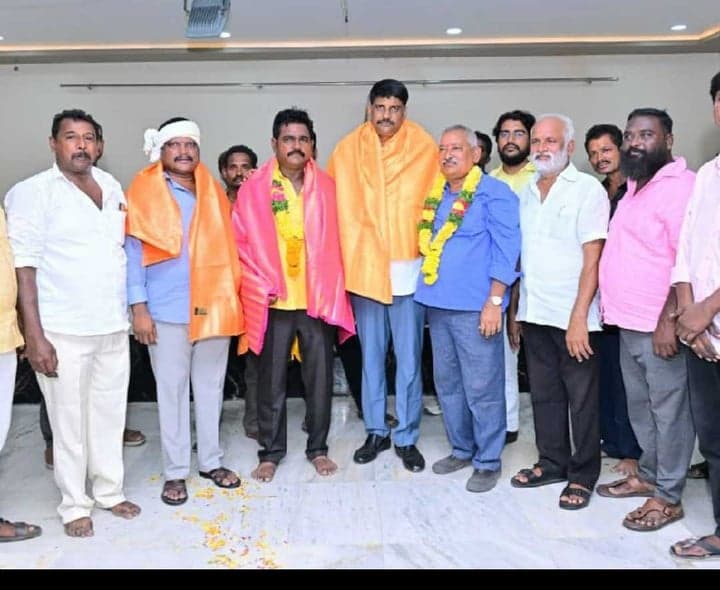 వెదుళ్లపల్లిలో TDPకి కొత్త అధ్యక్షుడు - Udayam