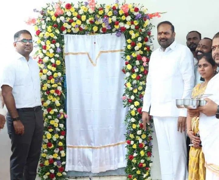 పెద్దపల్లిలో నూతన తహసిల్దార్ భవనం ప్రారంభం