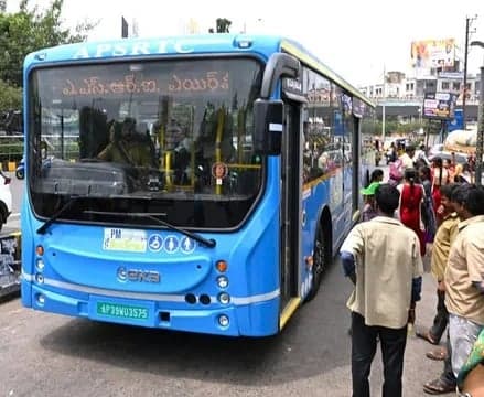 ఆర్టీసీ నెలవారీ పాస్‌లతో బంపర్ ఆఫర్ - Udayam