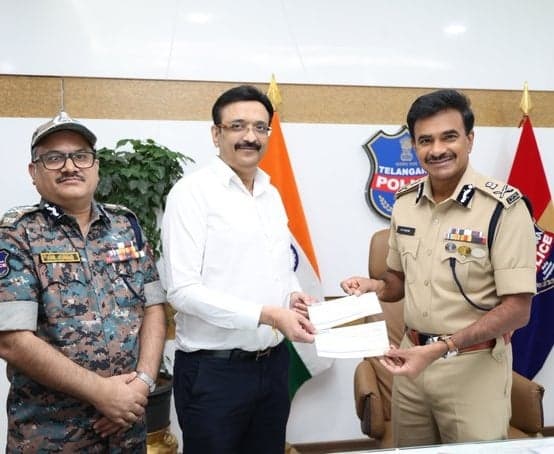 పోలీస్ స్కూల్‌కు రాధా టీఎంటీ రూ.25 లక్షల విరాళం