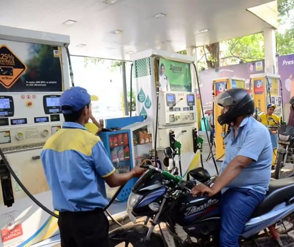 భారత సేవారంగం సరికొత్త రికార్డు
