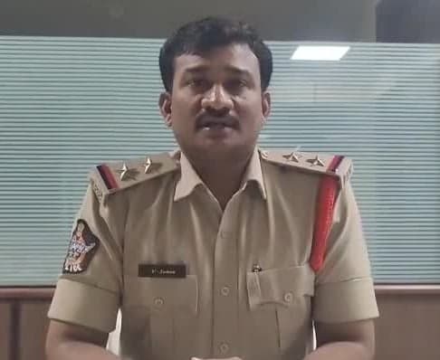 నామినేషన్ల ప్రక్రియపై ఎస్సై సూచనలు - Udayam
