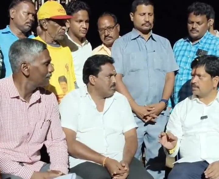 బందరు హార్బర్ పనుల జాప్యంపై మంత్రి ఫైర్ - Udayam