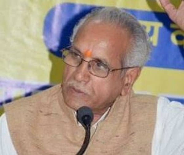 చంపత్ రాయ్‌పై పోలీసులకు ఫిర్యాదు